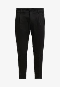 Επιλέχθηκε, black