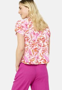 LolaLiza VIBRANT FLORAL - Camicia - red lollipop