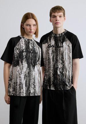 AI DRIP RAGLAN UNISEX - T-shirt print - black/grey