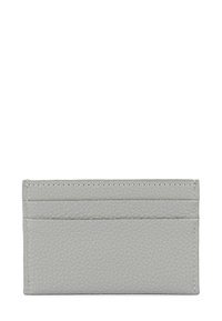 Portefeuille en cuir gris avec une finition texturée, doté de quatre emplacements pour cartes et de coutures soignées le long des bords. Design compact et rectangulaire.