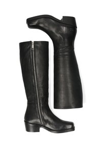 Schwarze Lederstiefel bis zum Knie mit glatter Textur, seitlichem Reißverschluss und klobigem Absatz. Verfügt über eine abgerundete Zehenpartie und minimalistisches Design.