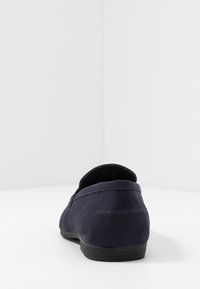 Pier One Sapatos slip-on elegantes - dark blue