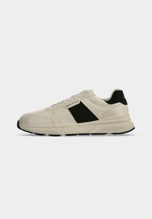 Armani Exchange, LUCKY TUMBLED SNEAKER - Baskets basses - off white/black