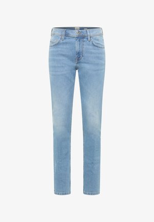 Hellblaue Slim-Fit-Jeans mit vorderer Knopfleiste und Reißverschluss, fünf Taschen und Gürtelschlaufen, auf weißem Hintergrund abgebildet.