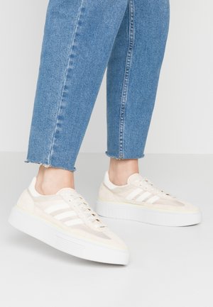 Baskets basses - white