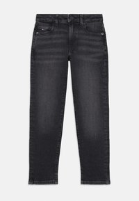 Donkerdenim jeans met een rechte pasvorm. Voorzien van een ritssluiting, vijf zakken en subtiele vervaging met klassieke stiksels.
