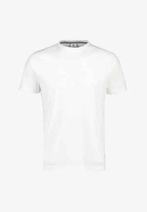 T-shirt blanc uni à manches courtes avec un col rond, arborant un petit logo brodé sur la poitrine gauche et une étiquette de marque à l'intérieur du col.