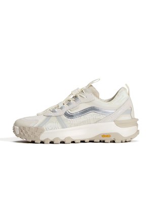 Vans, CROSSPATH XC GORE-TEX MTE - Маратонки - white