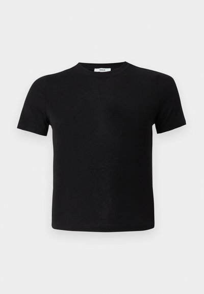 T-shirt nera a maniche corte realizzata in tessuto morbido. Presenta un classico scollo a girocollo e un orlo dritto per un design semplice e versatile.