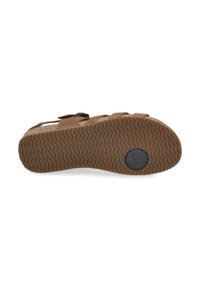 Brązowe skórzane sandały z dwiema regulowanymi paskami, teksturowaną korkową wkładką i gumową podeszwą z wzorem w jodełkę.