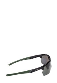 Occhiali da sole polarizzati con montatura in plastica nera e dettagli in gomma verde, caratterizzati da un design elegante e grandi lenti scure.