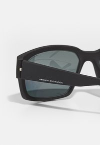 Armani Exchange Solbriller - matte black/polar grey