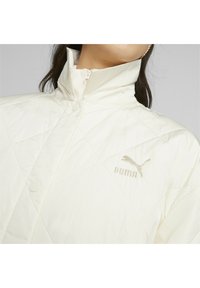 Puma CLASSICS CHORE - Vinterkåpe / -frakk - frosted ivory