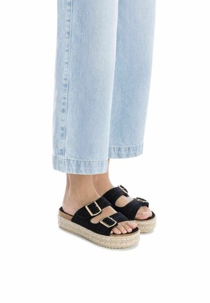 Refresh, Sandalias planas - black