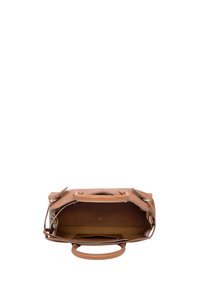 Borsa a tracolla in pelle color tan con chiusura a zip, un ampio interno, manici doppi e una texture liscia. Nessun motivo o accento visibile.