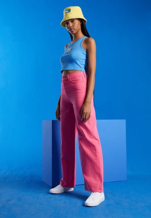 TJW STRAIGHT LEG PANTS - Straight leg jeans - beere (72)