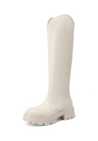 Stivali bianchi in ecopelle al ginocchio con punta arrotondata, suola platform spessa e dettagli di cucitura discretamente visibili.