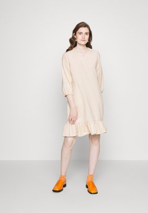 Part Two RIANNEPW - Φόρεμα ημέρας - perfectly pale