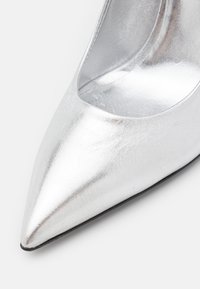 TWINSET Saltos altos - argento