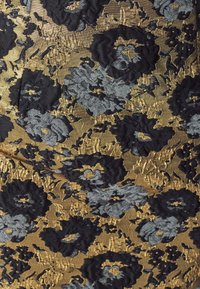 BWLDR KOS - Koktailové šaty/večierkové šaty - gold jacquard