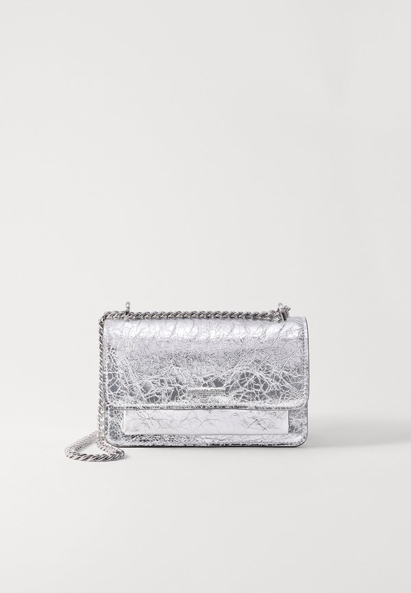 LG CLAIRE - Cross body bag - silver3