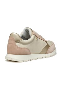 Baskets avec une tige en cuir beige et rose clair, des accents dorés, des détails en daim et une semelle en caoutchouc blanc. Présente un design classique à lacets.