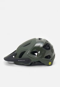 Capacete Oakley em verde oliva mate, com uma forma aerodinâmica elegante, múltiplos orifícios de ventilação e acessórios em preto.