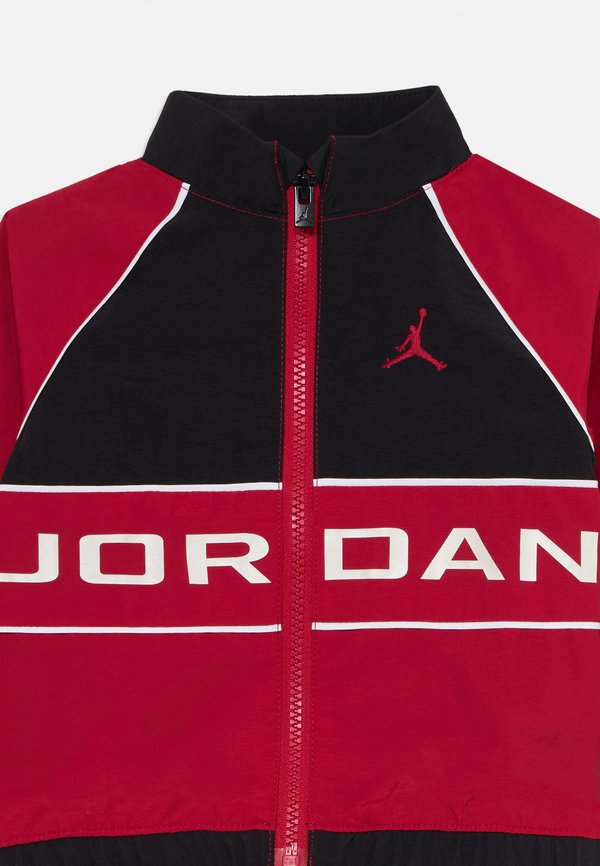 WIND BREAKER PIPING SET - Tracksuit3