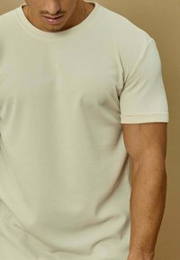 FRILIVIN T-shirt basique - beige