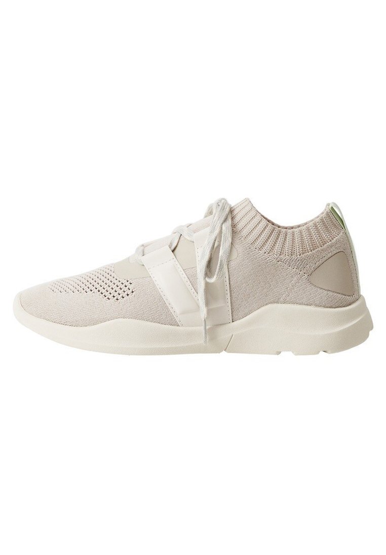 Violeta by Mango FLYING Joggesko light heather grey Violeta by Mango TOM Joggesko white Zalando.no