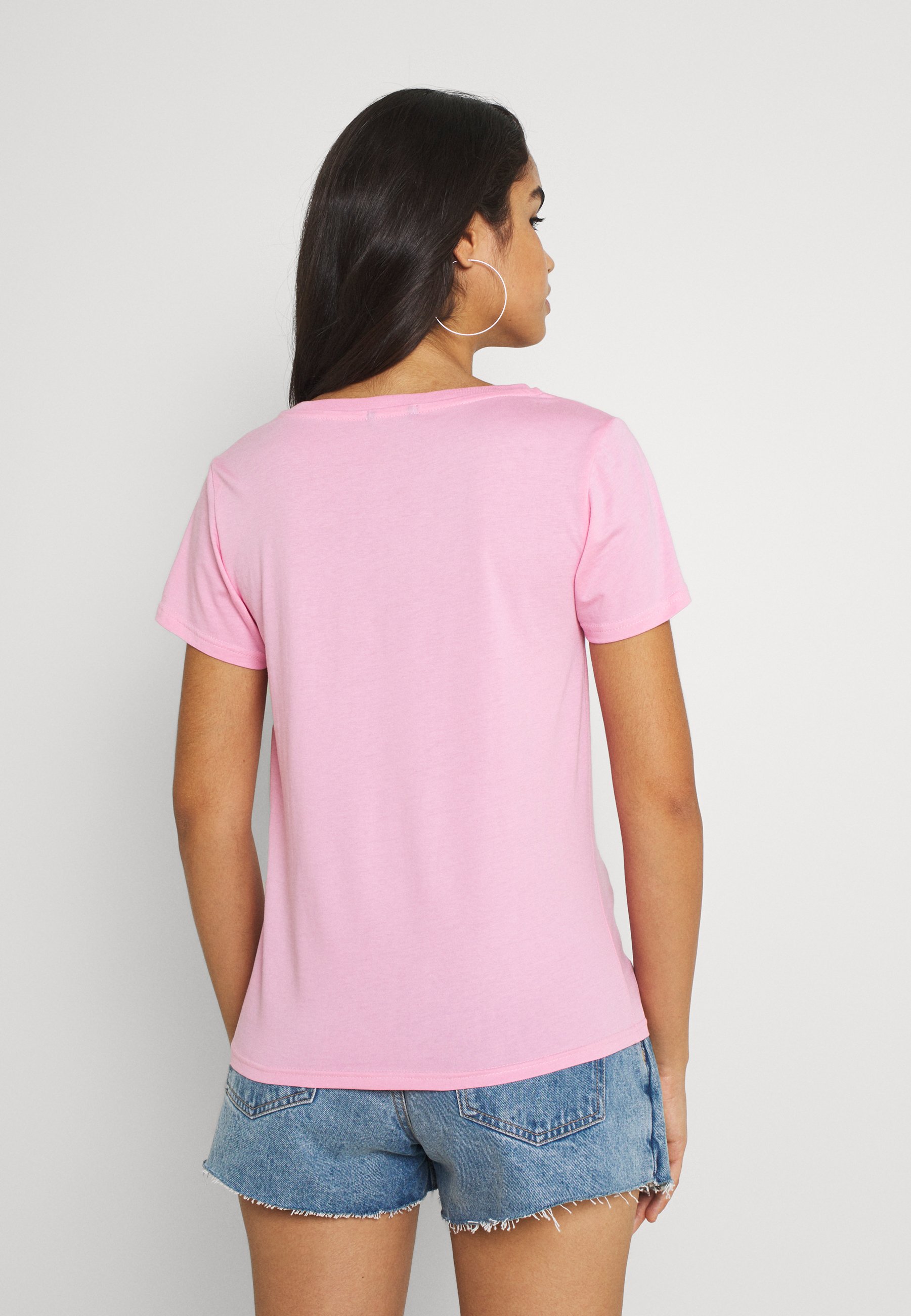 pink tees for women