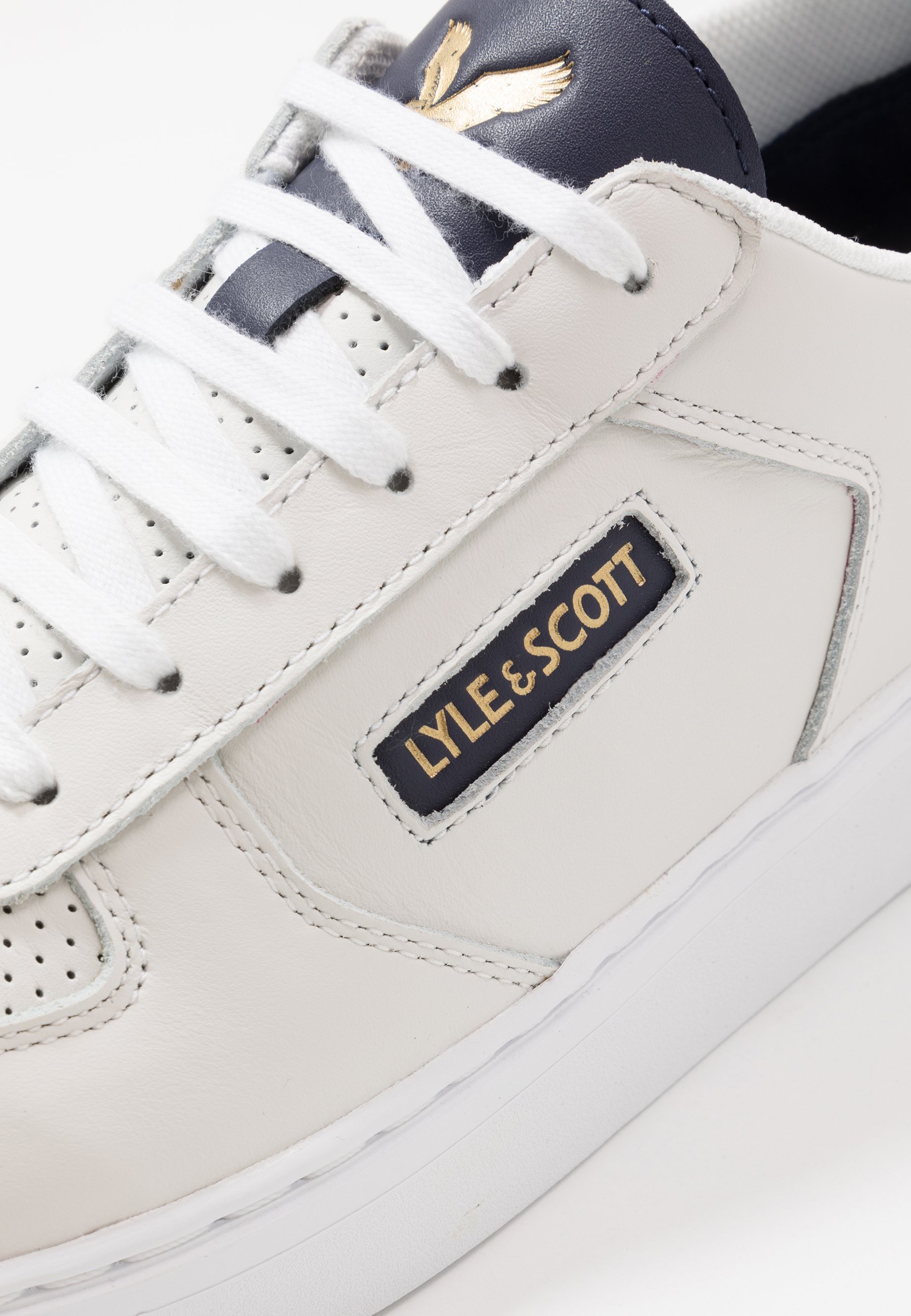 Lyle & Scott MCMAHON Joggesko whitedark navy Zalando.no Lyle & Scott MCMAHON Joggesko white Zalando.no