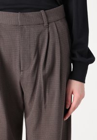 Gap Tall TROUSER - Trousers - brown