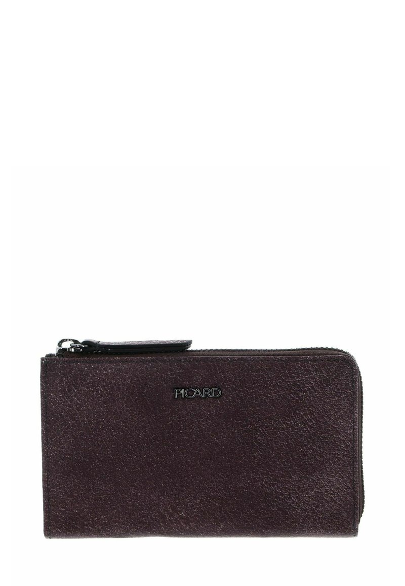 Portefeuille en cuir violet foncé à texture lisse, fermeture éclair et ferrures de marque. Forme rectangulaire compacte avec une légère brillance.