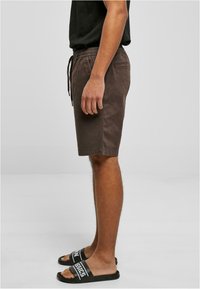 Urban Classics Tepláky - brown