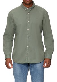 Groene button-down shirt van katoen, met een puntige kraag, lange mouwen en witte knopen. Subtiele logo-detail op de borst.