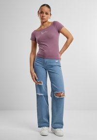 Karl Kani SMALL SIGNATURE  SHOULDER TIGHT - Marškinėliai su spaudiniu - violet