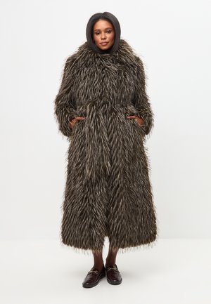 Wintermantel - brown