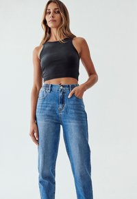 CALLI MOM  - Tiesaus kirpimo džinsai - mid blue wash
