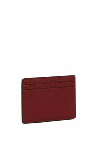 Portafoglio per carte in pelle rossa con finitura testurizzata, dotato di quattro scomparti per carte e un design slim e rettangolare con bordi neri.