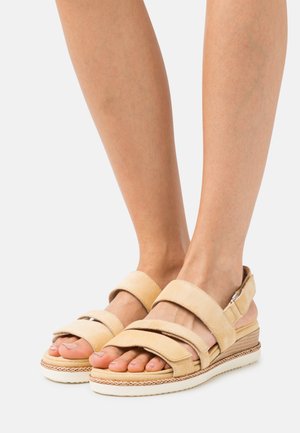 Sandalias con plataforma - sorbet