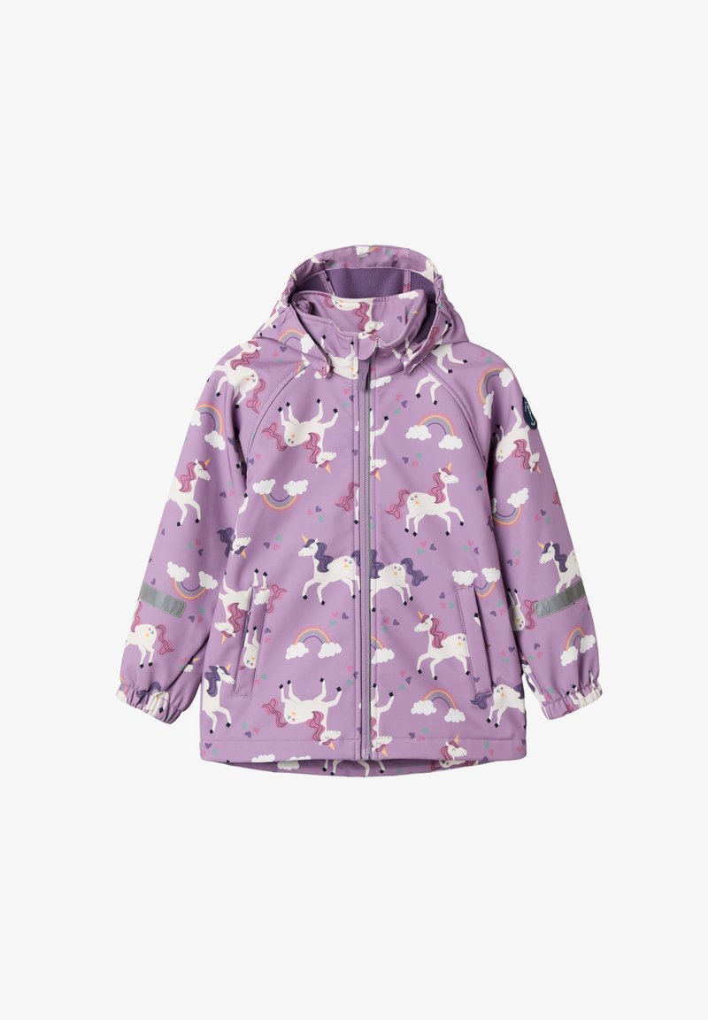 Lilla vandtæt jakke med et mønster af en enhjørning og regnbuer, med elastiske manchetter, hætte og reflekterende detaljer på ærmerne.
