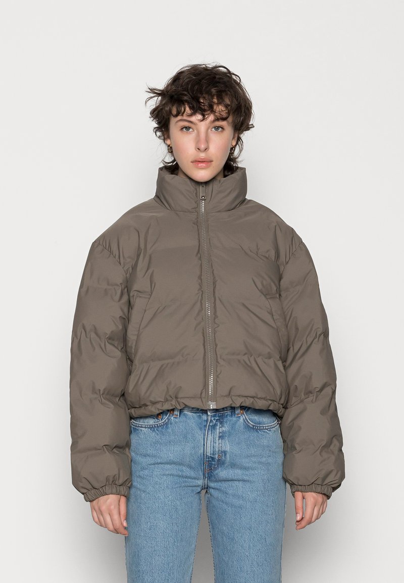 Weekday PROMIS SHORT PUFFER JACKET - Casaco de inverno - dark khaki