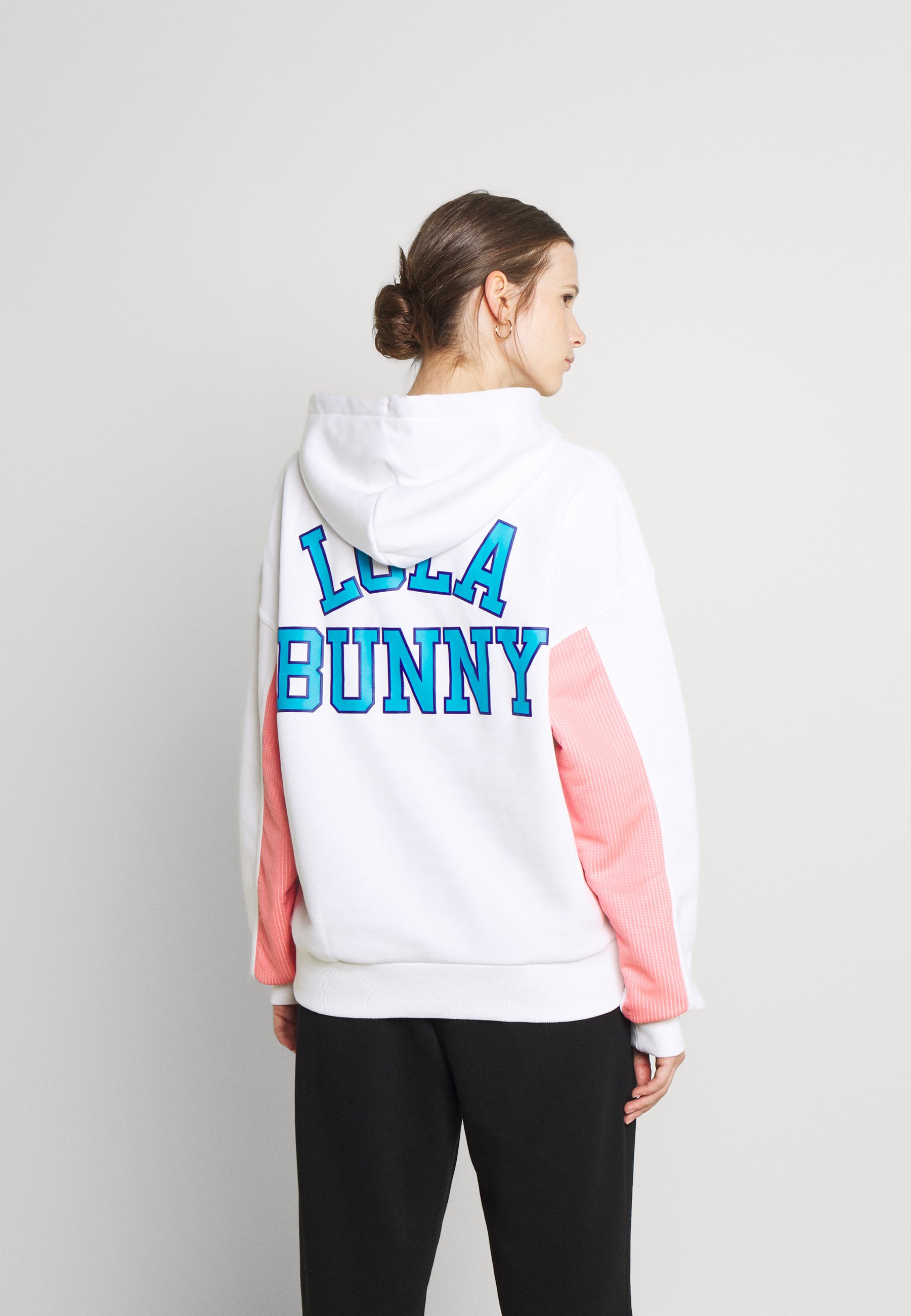 white converse sweatshirt