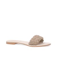 Beige slide sandaal met geweven bovenkant, textuurdetails en een platte zool. Het materiaal lijkt zacht met een gladde binnenvoering.