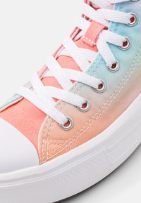 Converse CHUCK TAYLOR ALL STAR MOVE PLATFORM MAJESTIC MERMAIDS - Höga sneakers - lawn flamingo/egret/white