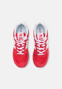 New Balance ML574 UNISEX - Sapatilhas - rot