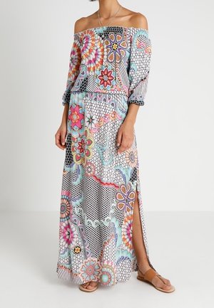 Desigual Robe longue - white