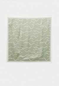 Thumbnail Image 4