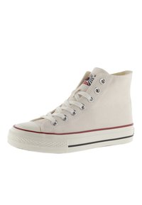 Beige hoge canvas sneakers met een witte rubberen neus, grijze veters, metalen oogjes, een rode streep en een logo op de tong.